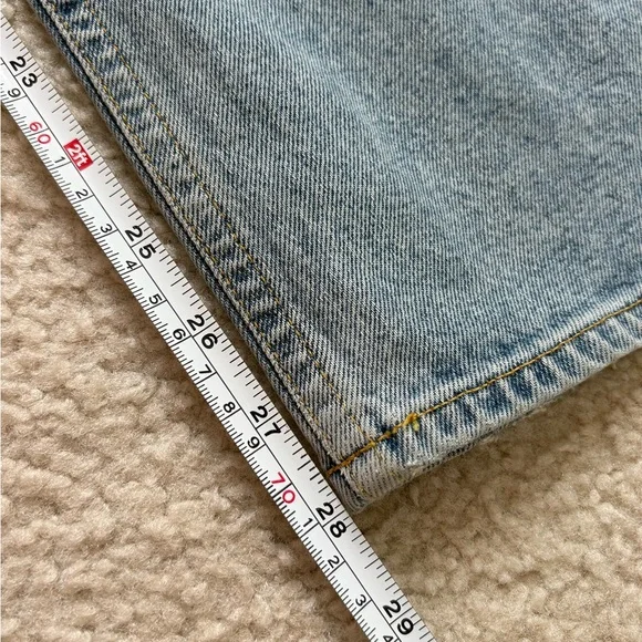 Goldsign light wash denim button fly straight leg jeans, sz 28 (measures sz 30) - Picture 4 of 7